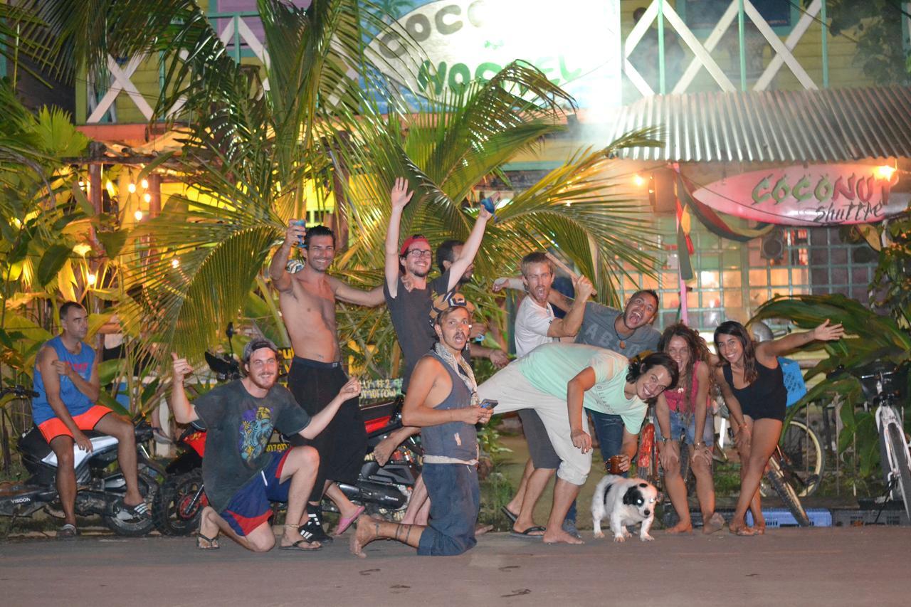 Coconut Hostel Bocas Town エクステリア 写真