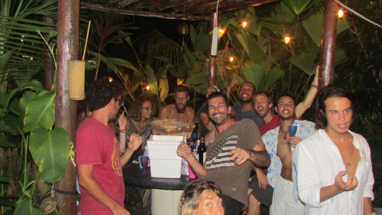 Coconut Hostel Bocas Town エクステリア 写真