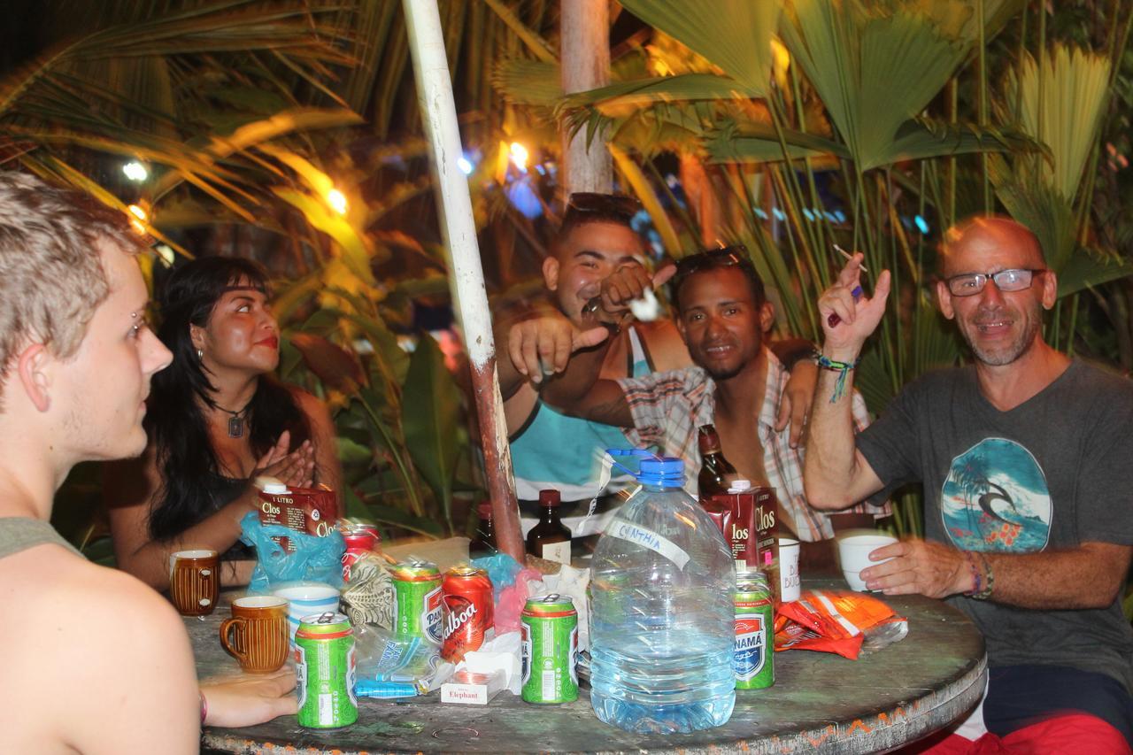 Coconut Hostel Bocas Town エクステリア 写真