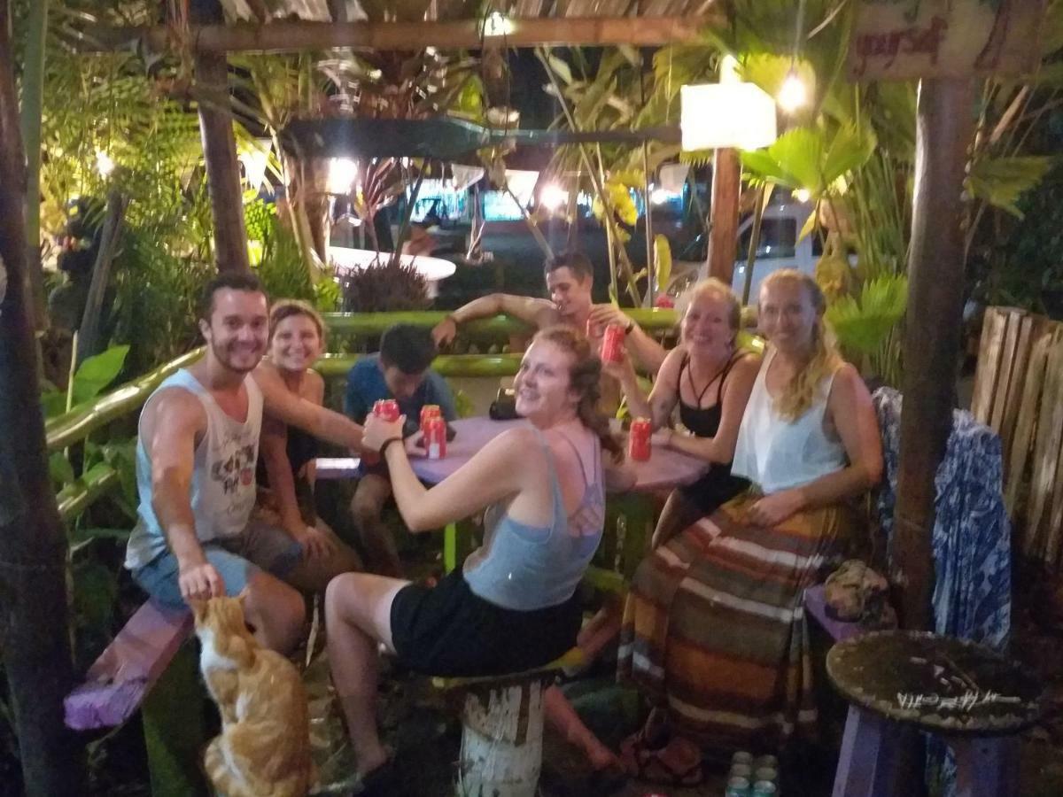 Coconut Hostel Bocas Town エクステリア 写真